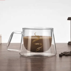 Ceasca cafea 200 ml din sticla borosilicata cu pereti dubli, mesaj COFFEE, termorezistenta, 9.5x7.5x7 cm